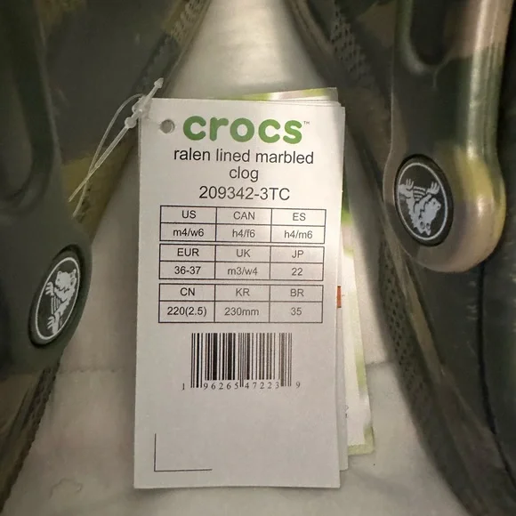 NEW lined CROCS camo army color - Picture 3 of 6